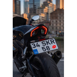 Öpücük Sticker - Dudak Sticker - Araba Motor Plaka Sticker 4,5x3cm