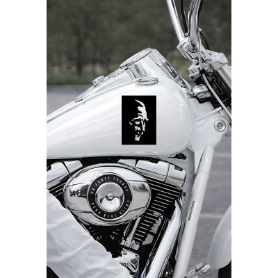 Siyah Zeminli Yan Bakan Atatürk Görseli Sticker