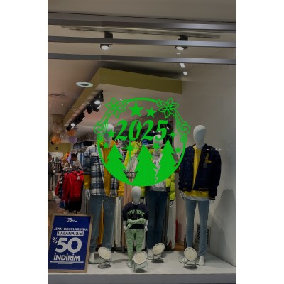 Çam Ağaçları ve Yıldızlar 2025 Yazısı Yılbaşı Süslemeleri Yeni Yıl Yılbaşı Vitrin Cam Sticker