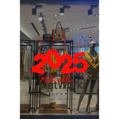 Yılbaşı Vitrin için İp İle Asılmış 2025 Yazısı Sticker 115x84cm