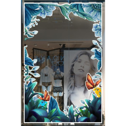 Sulu Boya Efektli Kelebekler ve Çiçekler Renkli Vitrin Cam Stickerı – Canlı, Dekoratif Tasarım