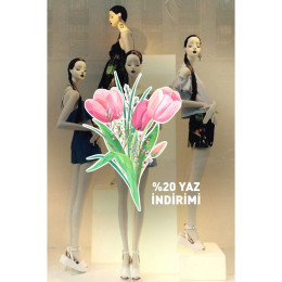 Pembe Çiçek Demeti Ve %20 Yaz İndirimi Yazısı Vitrin Cam Stickerı