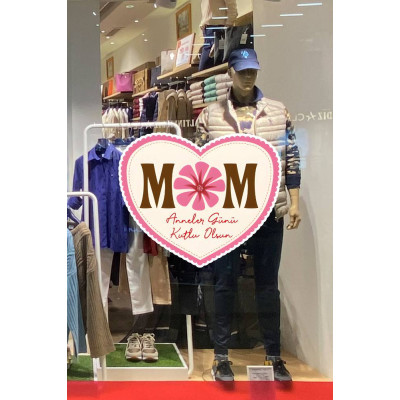 Mom Anneler Günü Kutlu Olsun Cam Vitrin Stickerı 50cm