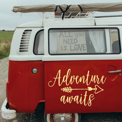 Kişiye Karavana Özel Adventure Waits Sticker Yapıştırma