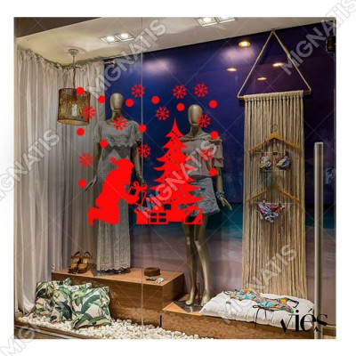Hediye Paketlerini Ağacın Yanına Getiren Noel Baba Yılbaşı Süslemeleri