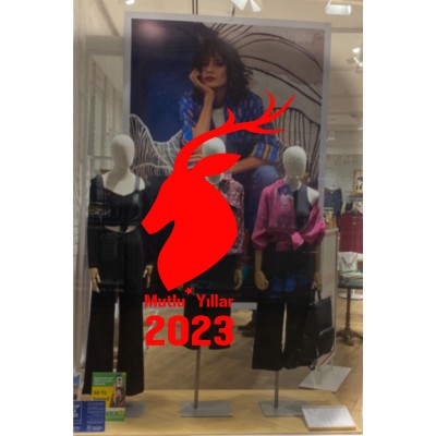 Yılbaşı Süslemeleri Boynuzlu Geyik ve Mutlu Yıllar 2023 60x90cm